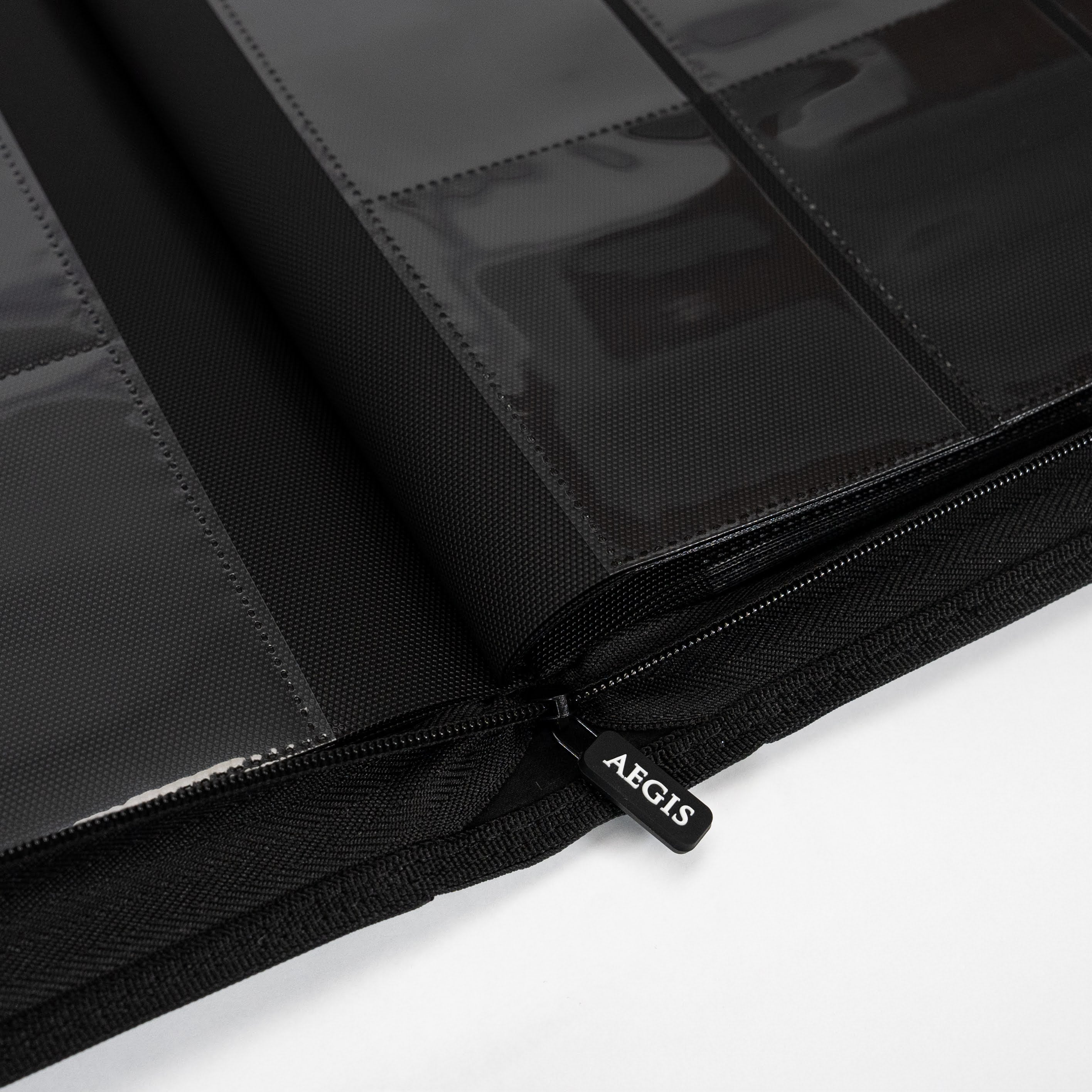 Aegis: 9-Pocket Diamond-Zip Toploader Binder (Black) - Image 4