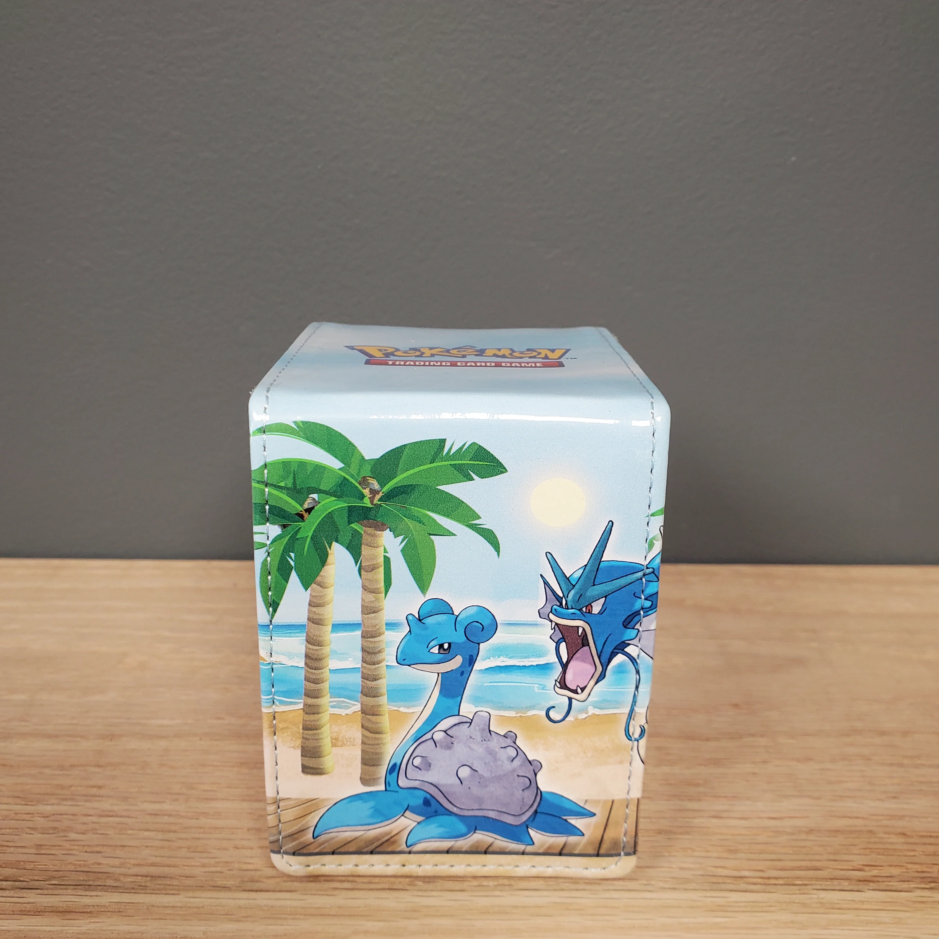 Ultra-PRO: Gallery Series Pokémon Alcove Flip Box - Seaside