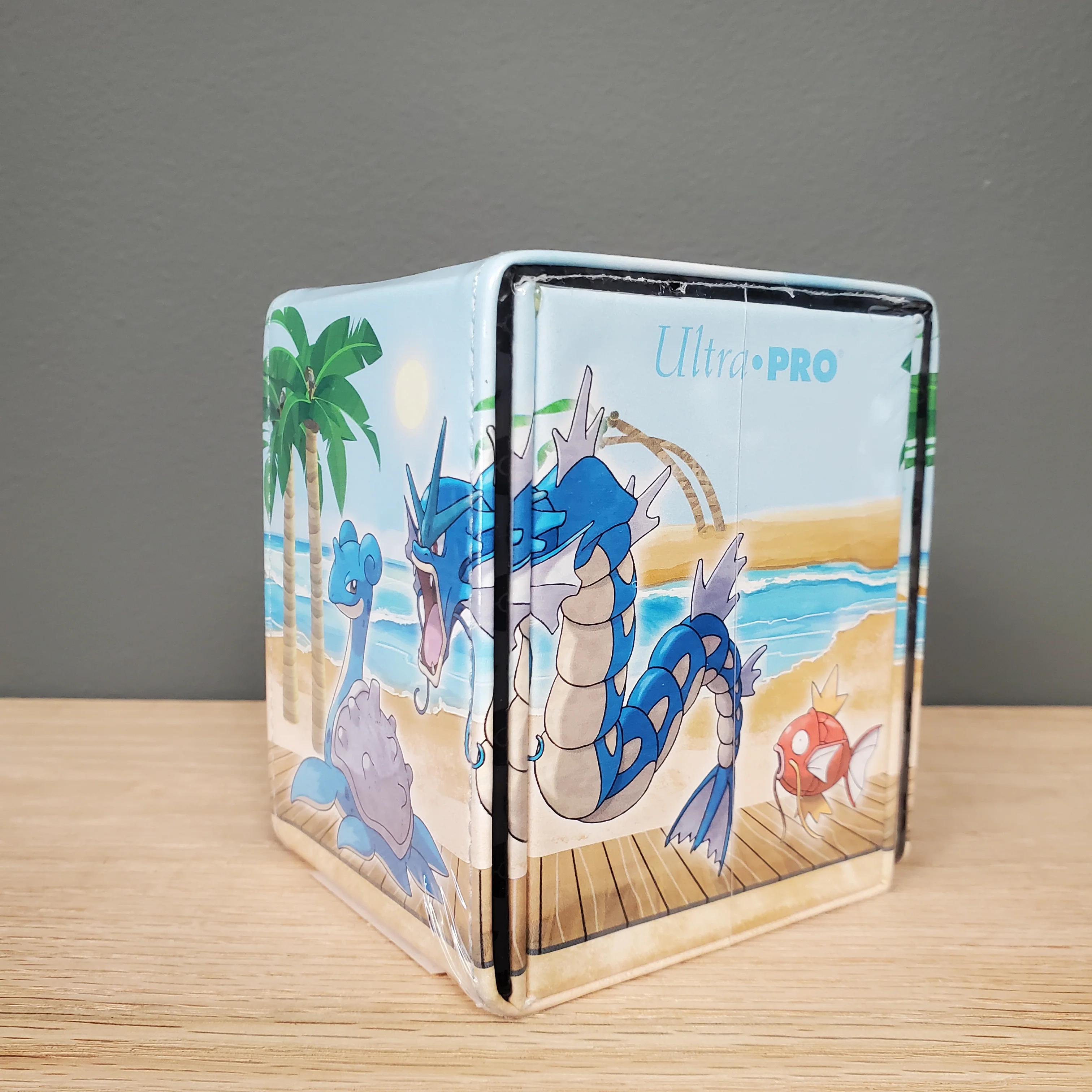 Ultra-PRO: Gallery Series Pokémon Alcove Flip Box - Seaside - Image 2