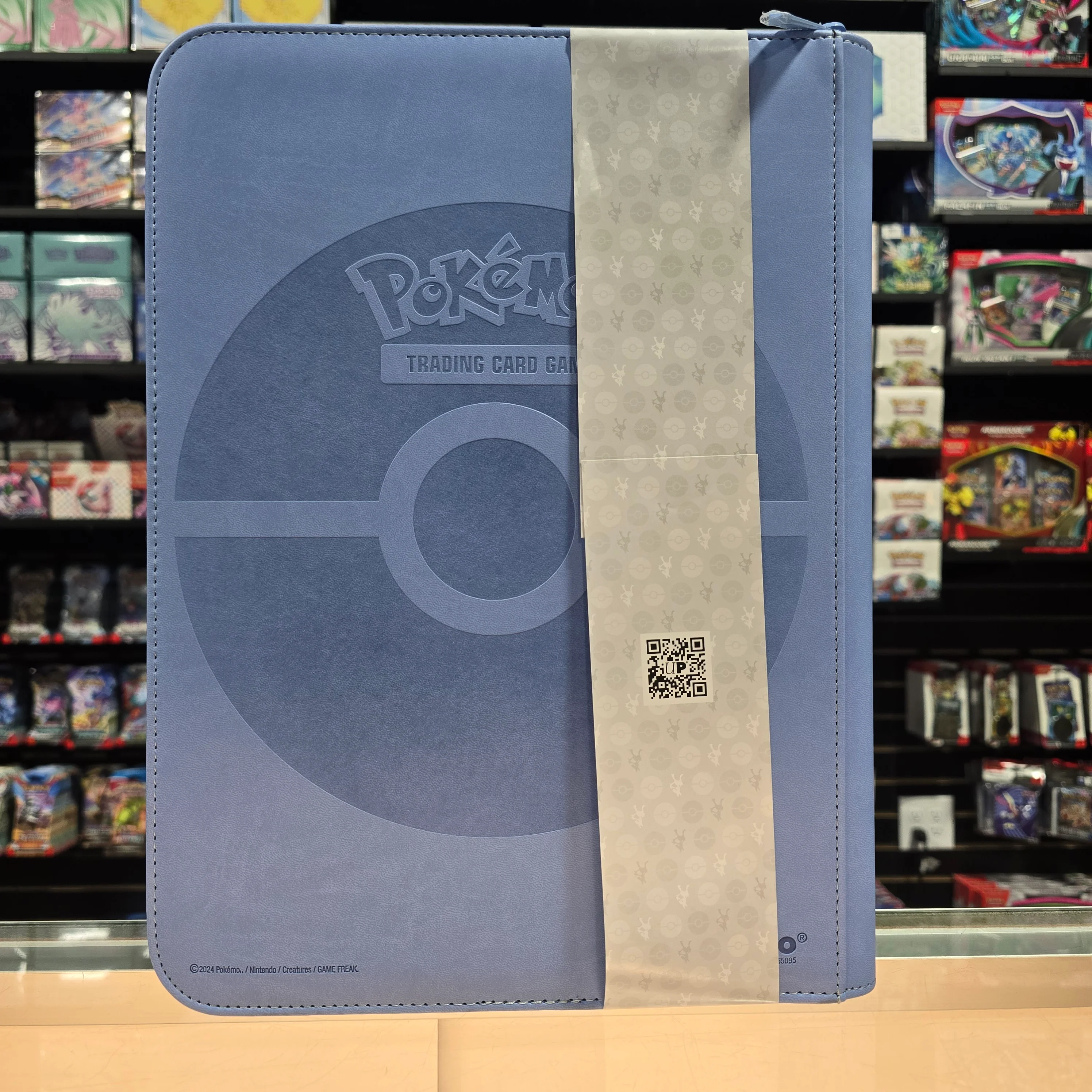 Ultra-PRO: Pokémon Elite Series 9-Pocket Zippered PRO-Binder - Lucario - Image 2